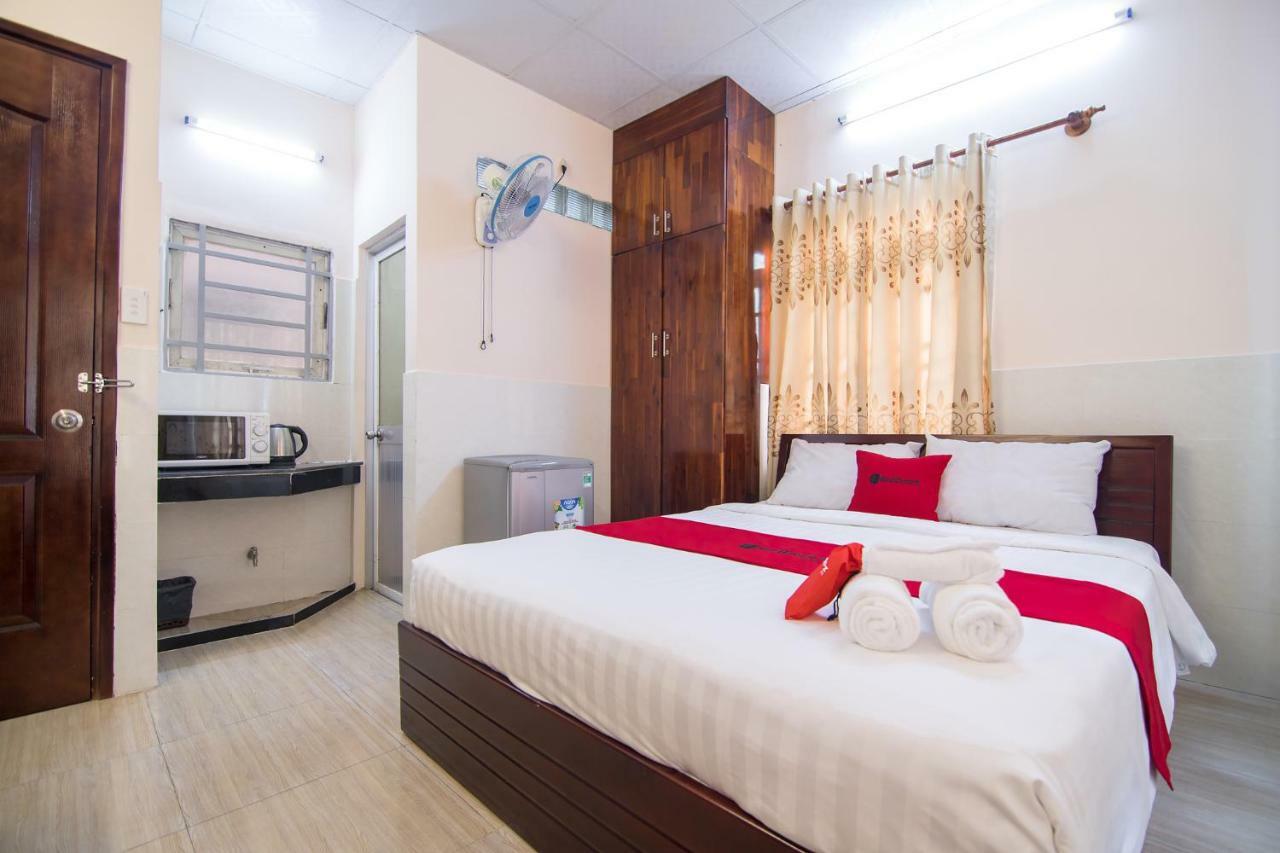 Reddoorz Near Khu Che Xuat Tan Thuan 2 Otel Ho Şi Min Dış mekan fotoğraf