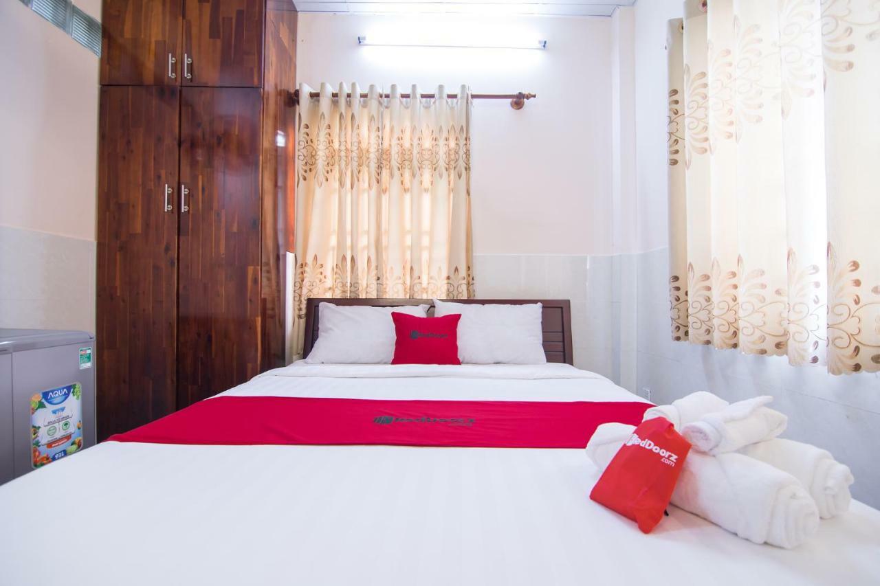Reddoorz Near Khu Che Xuat Tan Thuan 2 Otel Ho Şi Min Dış mekan fotoğraf