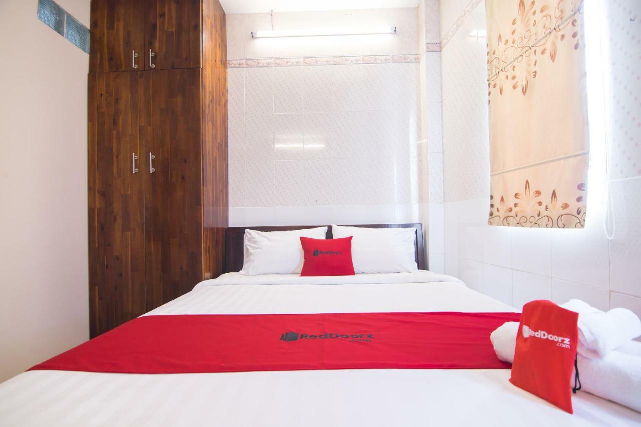 Reddoorz Near Khu Che Xuat Tan Thuan 2 Otel Ho Şi Min Dış mekan fotoğraf