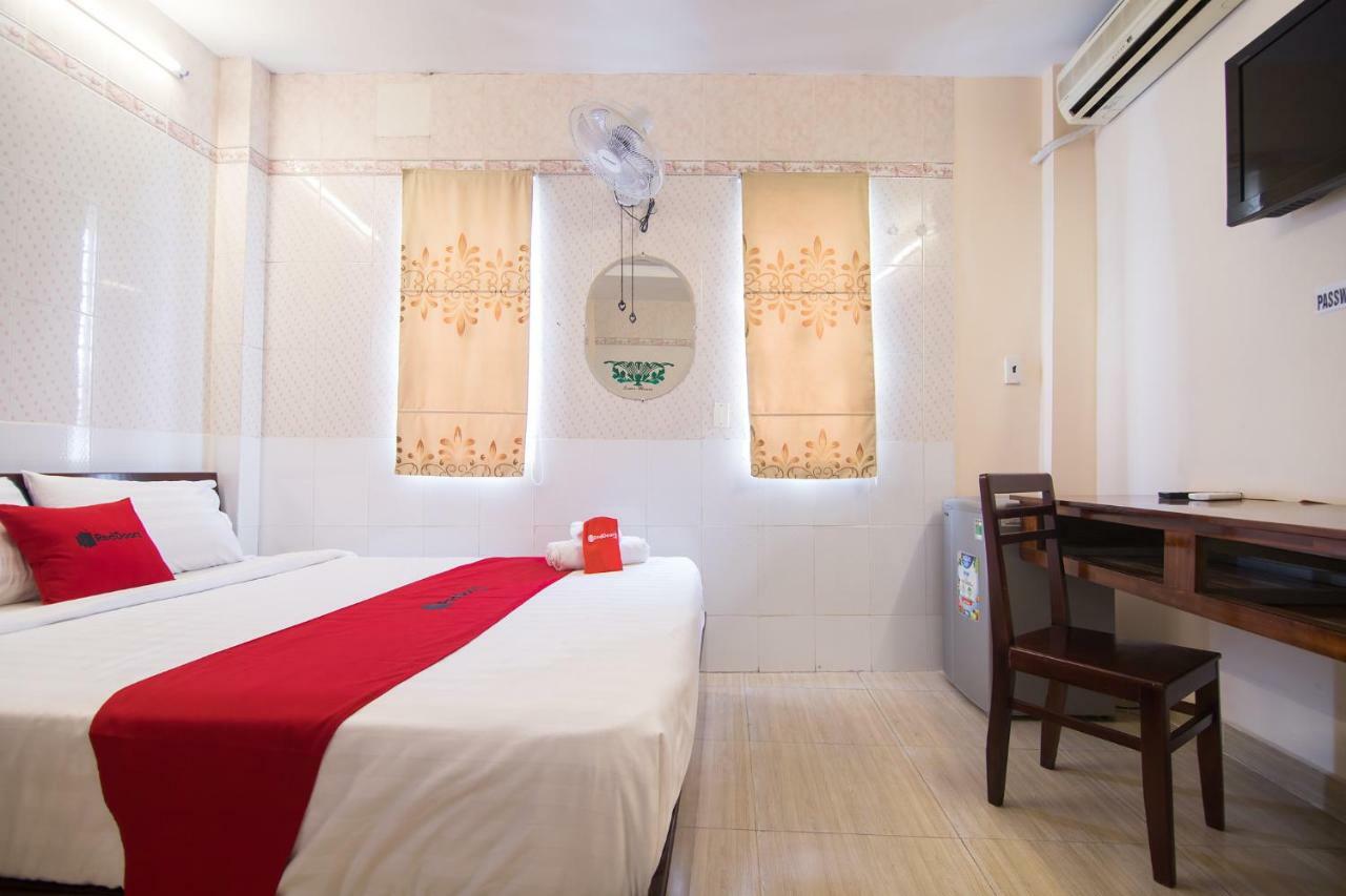 Reddoorz Near Khu Che Xuat Tan Thuan 2 Otel Ho Şi Min Dış mekan fotoğraf