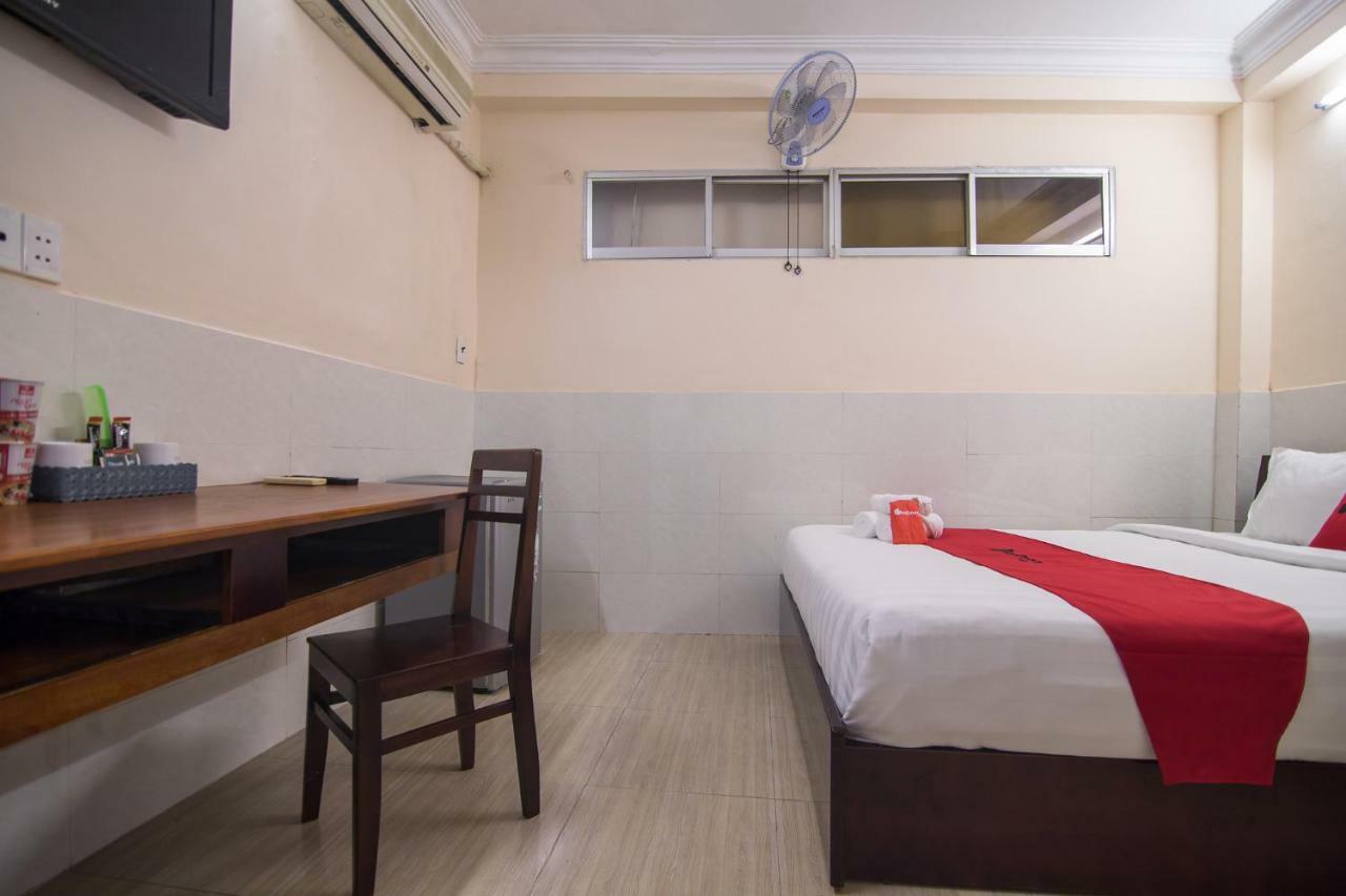 Reddoorz Near Khu Che Xuat Tan Thuan 2 Otel Ho Şi Min Dış mekan fotoğraf