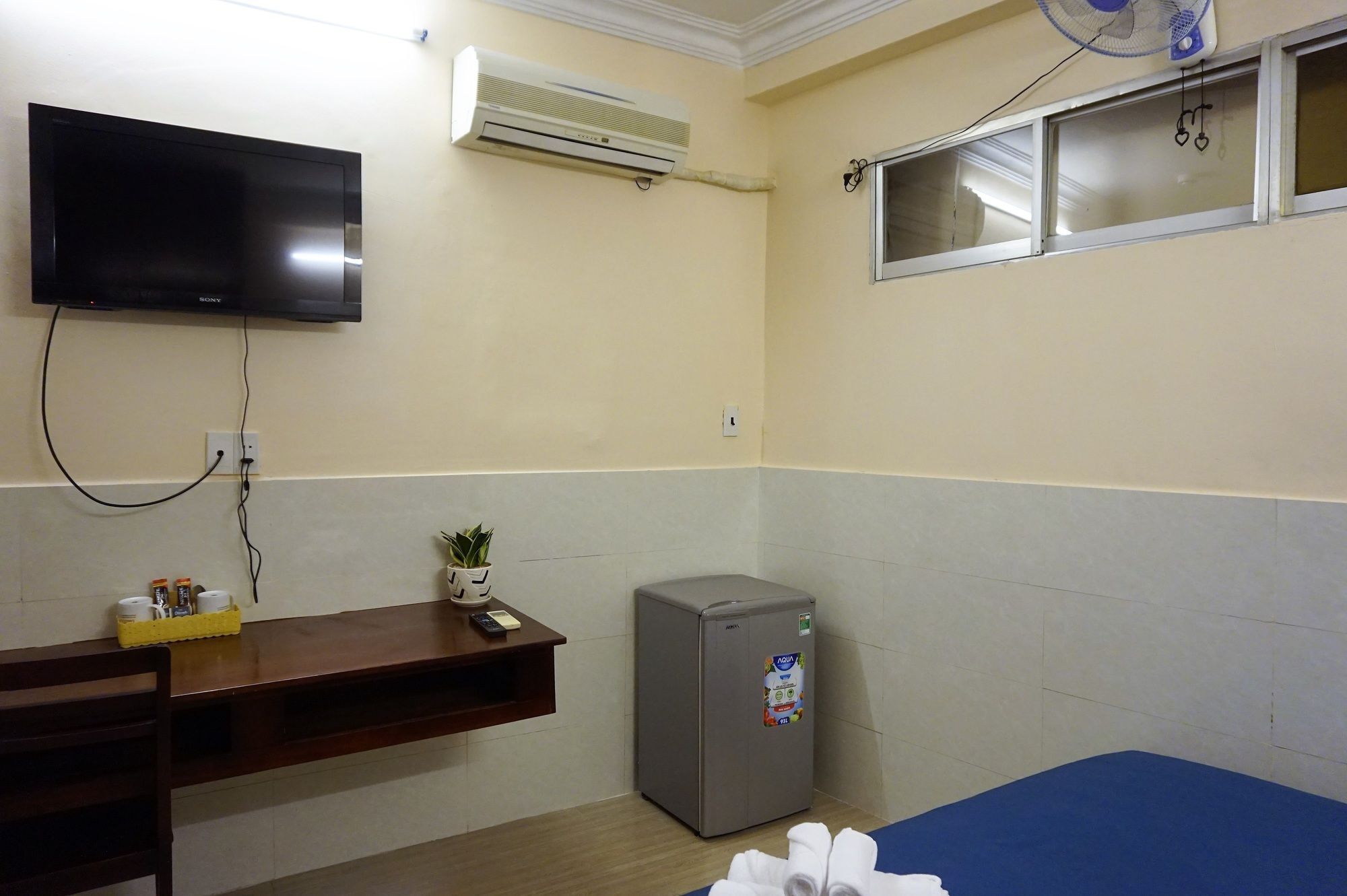 Reddoorz Near Khu Che Xuat Tan Thuan 2 Otel Ho Şi Min Dış mekan fotoğraf