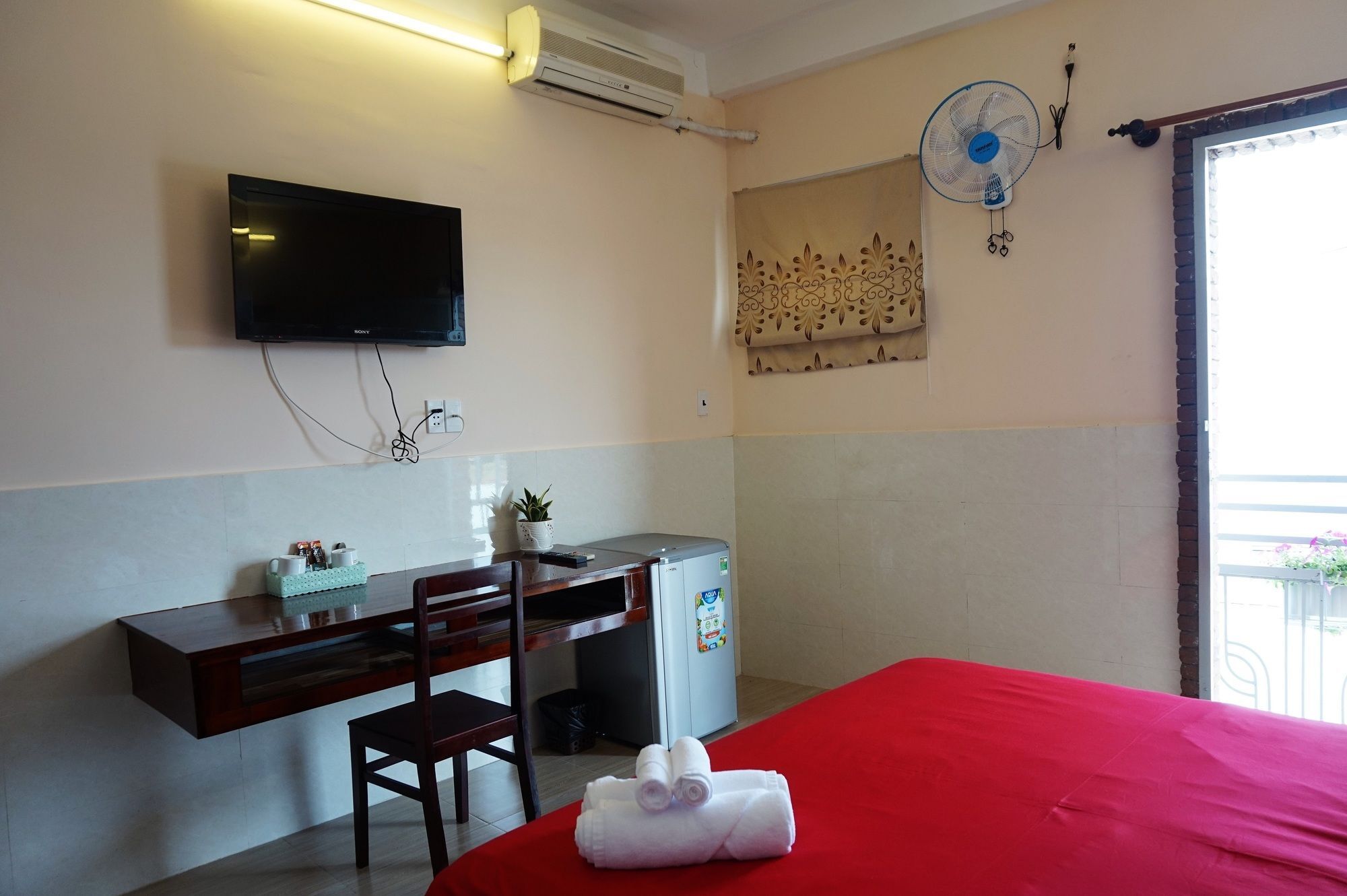 Reddoorz Near Khu Che Xuat Tan Thuan 2 Otel Ho Şi Min Dış mekan fotoğraf