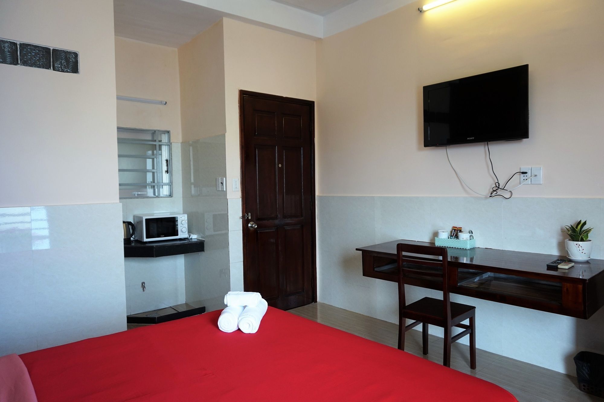 Reddoorz Near Khu Che Xuat Tan Thuan 2 Otel Ho Şi Min Dış mekan fotoğraf