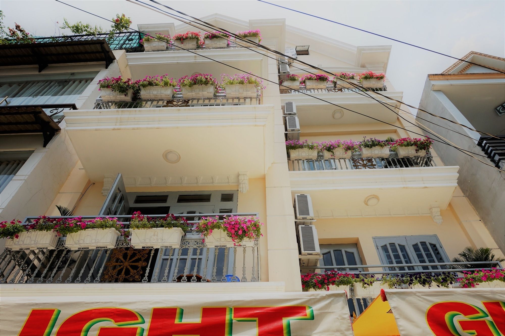 Reddoorz Near Khu Che Xuat Tan Thuan 2 Otel Ho Şi Min Dış mekan fotoğraf