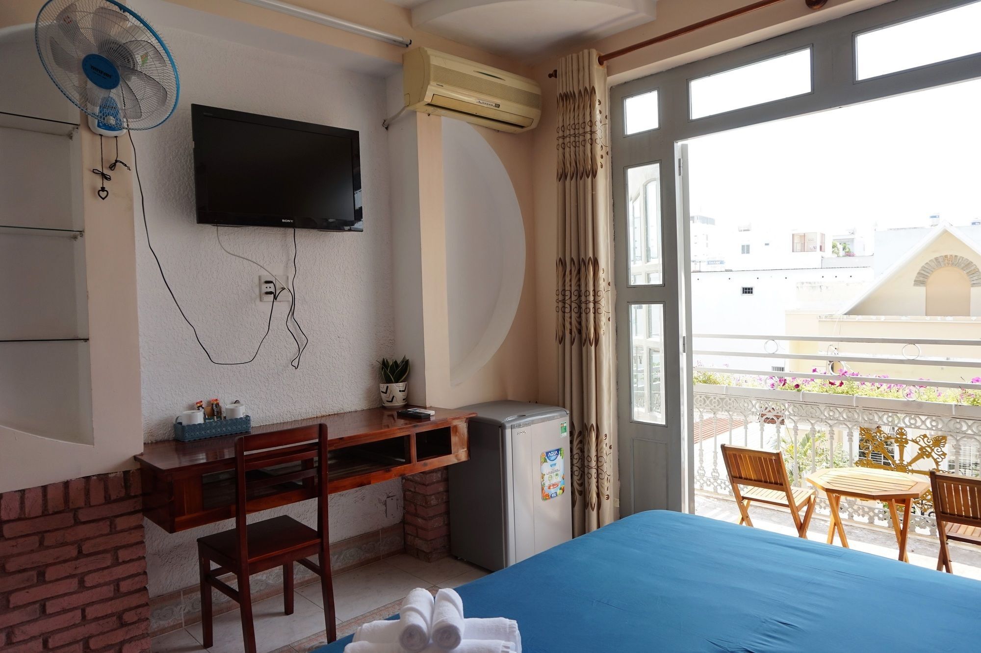 Reddoorz Near Khu Che Xuat Tan Thuan 2 Otel Ho Şi Min Dış mekan fotoğraf